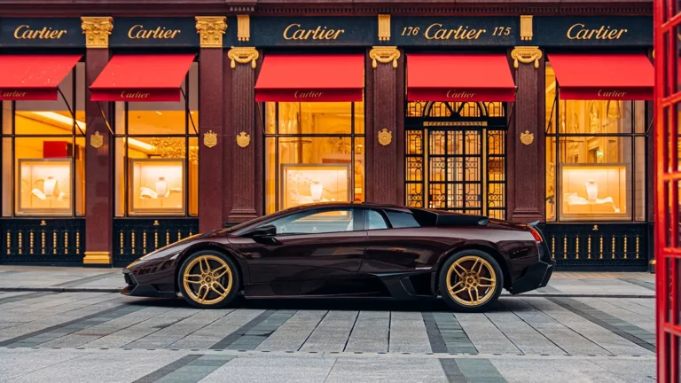 Ostatnie manualne V12 Lamborghini idzie na aukcję